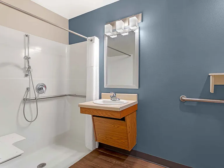Studio Suite - 1 Full Bed