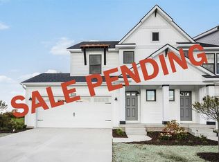 8909 Barrington Ln, Jenison, MI 49428
