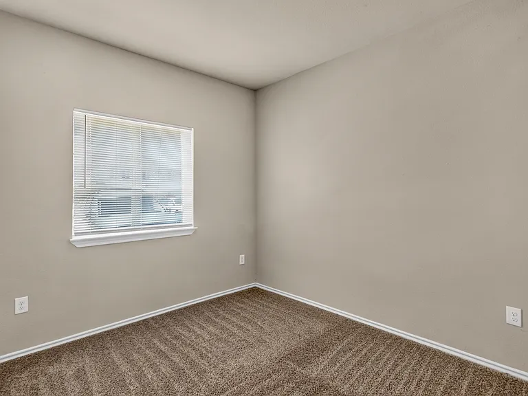 516 E Hazelwood St #A — Photo 23