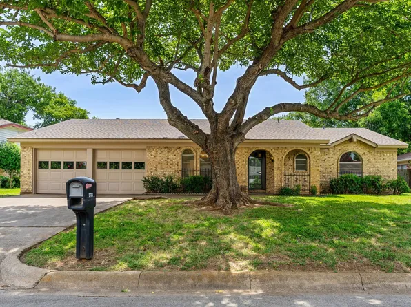 3732 Holland St, Fort Worth, TX 76180
