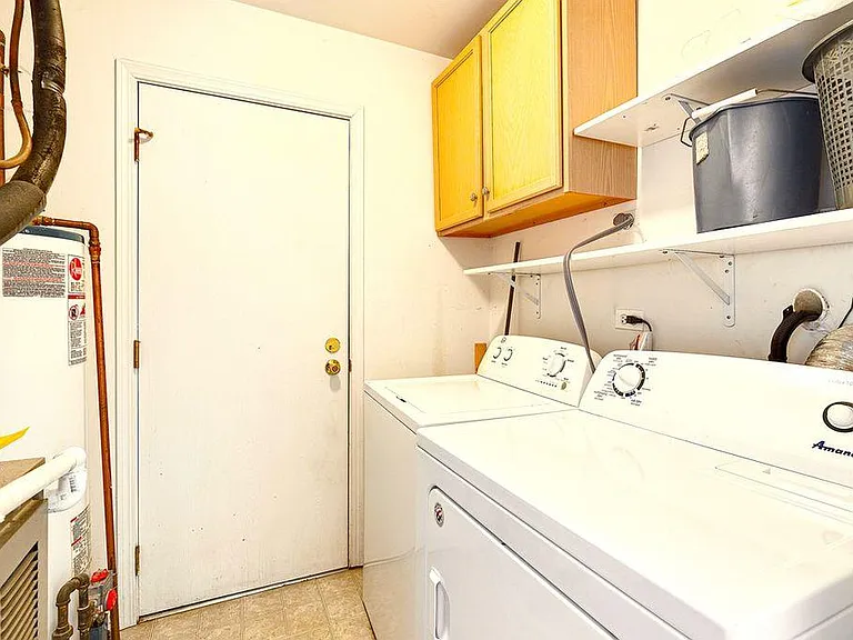 219 West Shorewood #3A — Photo 9