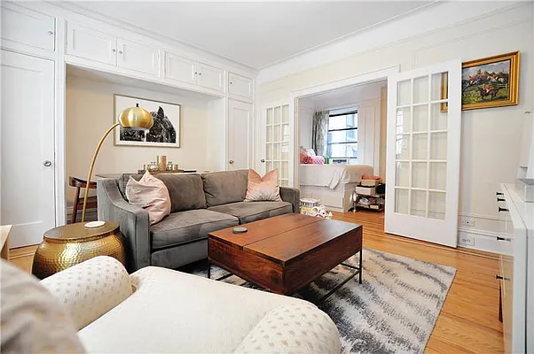 Rented by Buchbinder & Warren | media 16