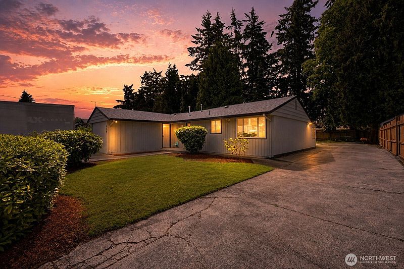 2nd image of 408 26th Street SE