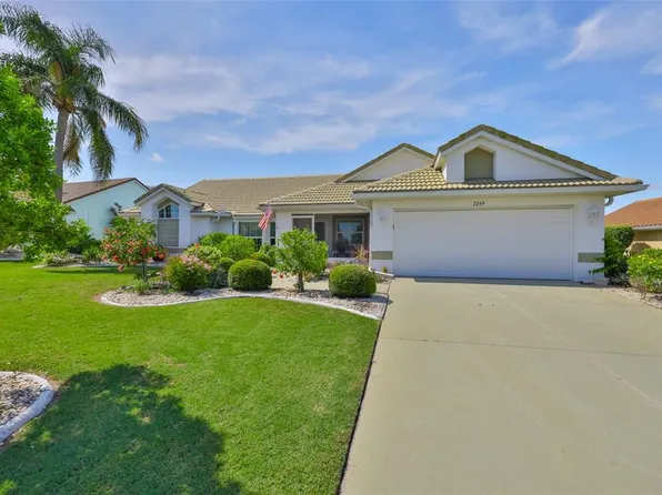 2249 New Bedford Dr, Sun City Center, FL 33573