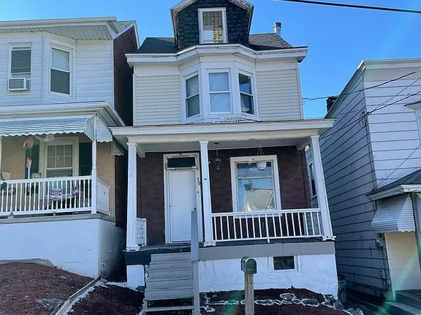 30 Thompson St, Saint Clair, PA 17970