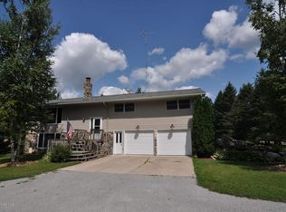 64280 300th St, Warroad, MN 56763