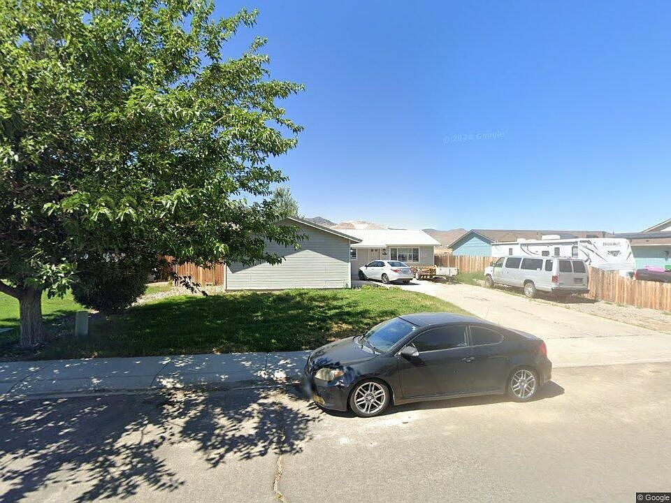 Street view, ample driveway parking and street