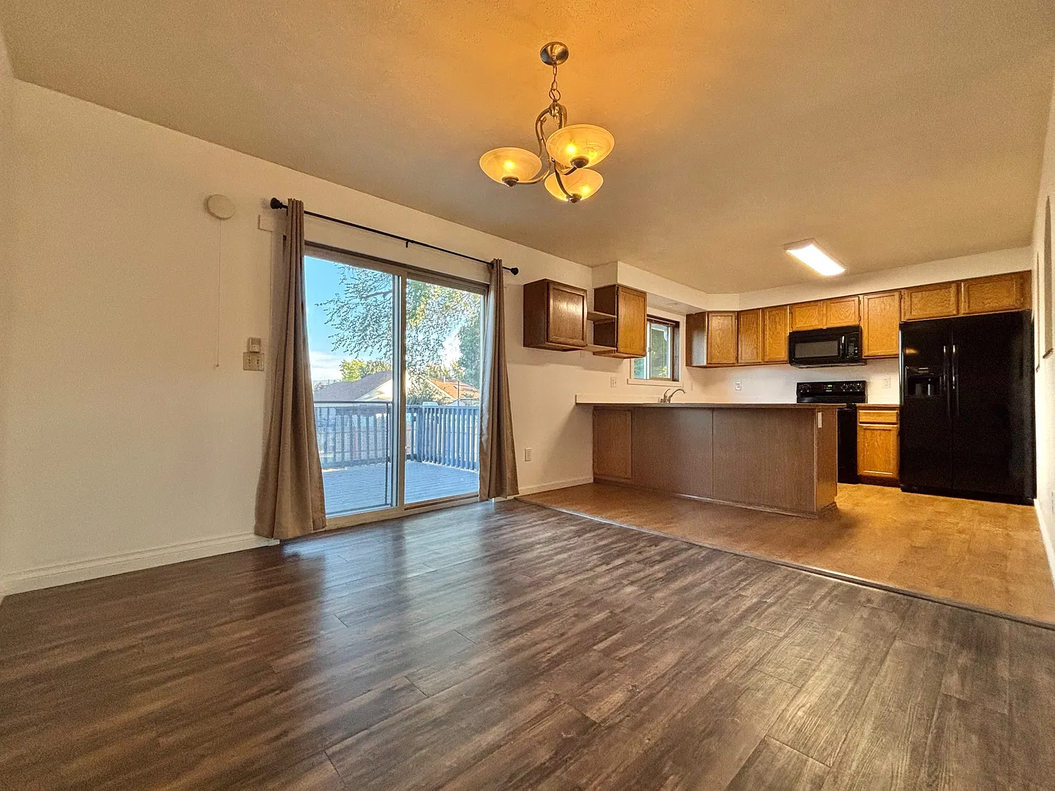3 bed, 1794 sqft, $2,300 — Photo 3