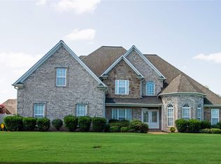 18 Moss Branch Cv, Jackson, TN 38305