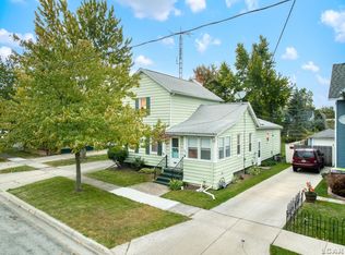 1023 E Hunt St, Adrian, MI 49221