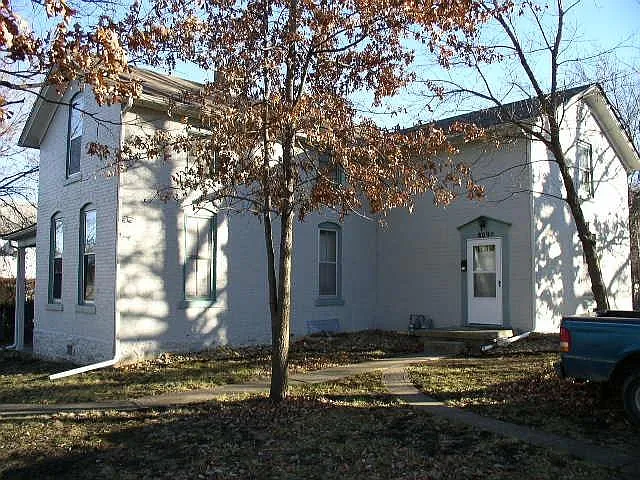 809 W 6th St #F — Photo 1