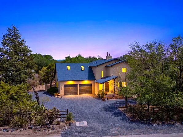 5608 Don Felipe Ct SW, Albuquerque, NM 87105