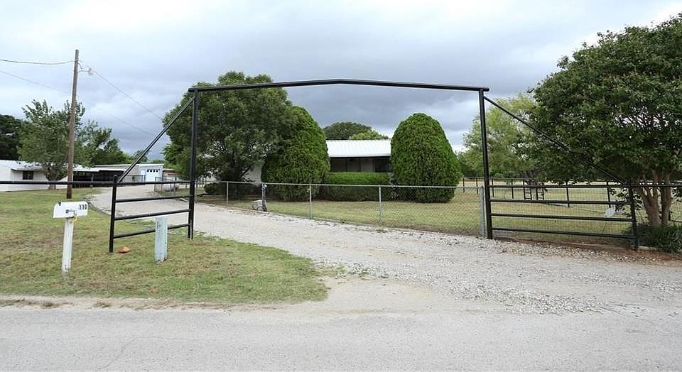 1st image of 110 Crowley Ln