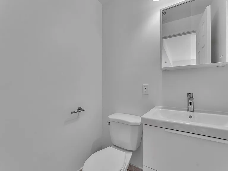 145 York St — Photo 42