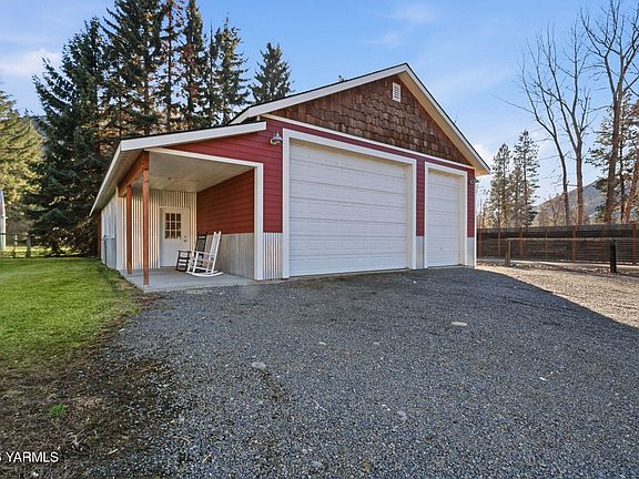 4th image of 121 Rattlesnake Ln