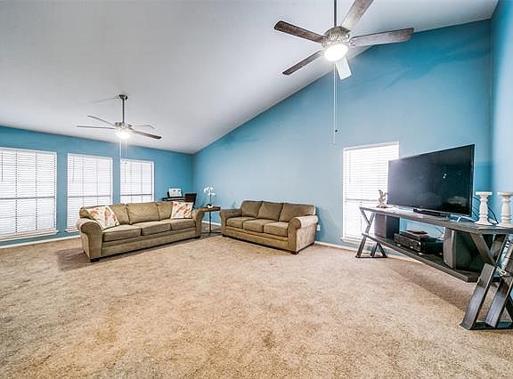 5th image of 7504 Mayfair Cir