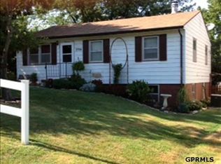 2706 Olive St, Bellevue, NE 68147