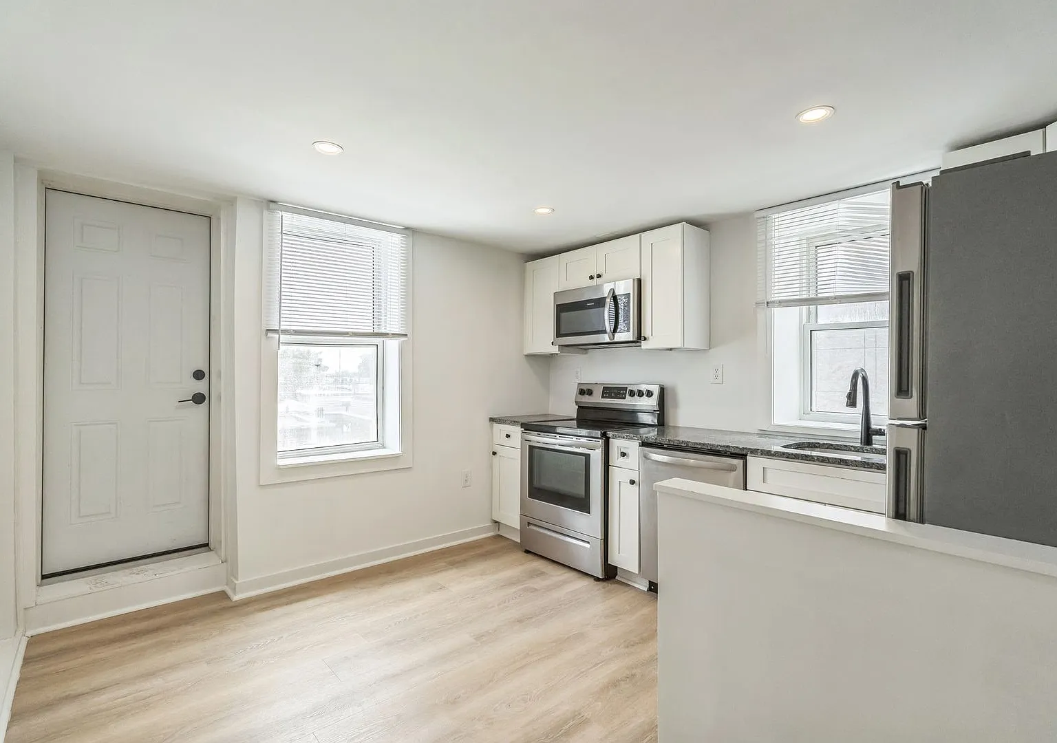 5536 Chester Ave — Photo 1