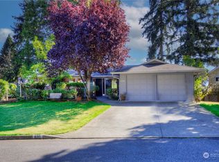 820 171st Pl NE, Bellevue, WA