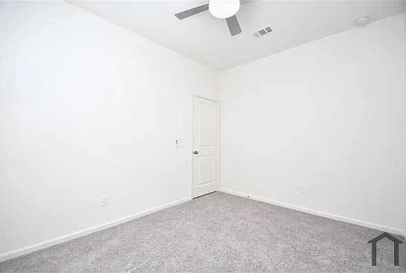 3 bed, 1412 sqft, $2,100 — Photo 4