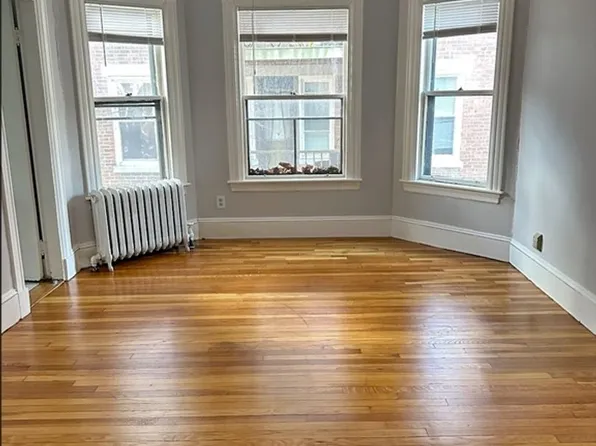 8 Quint Ave #2B, Allston, MA 02134