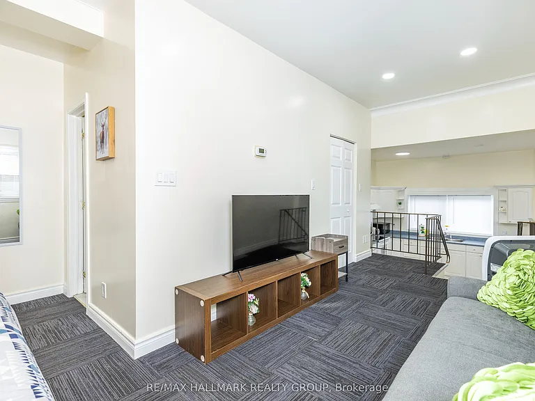 456 Bronson Ave #5 — Photo 17