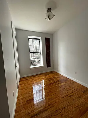 Rented by Greenrock Management | media 21