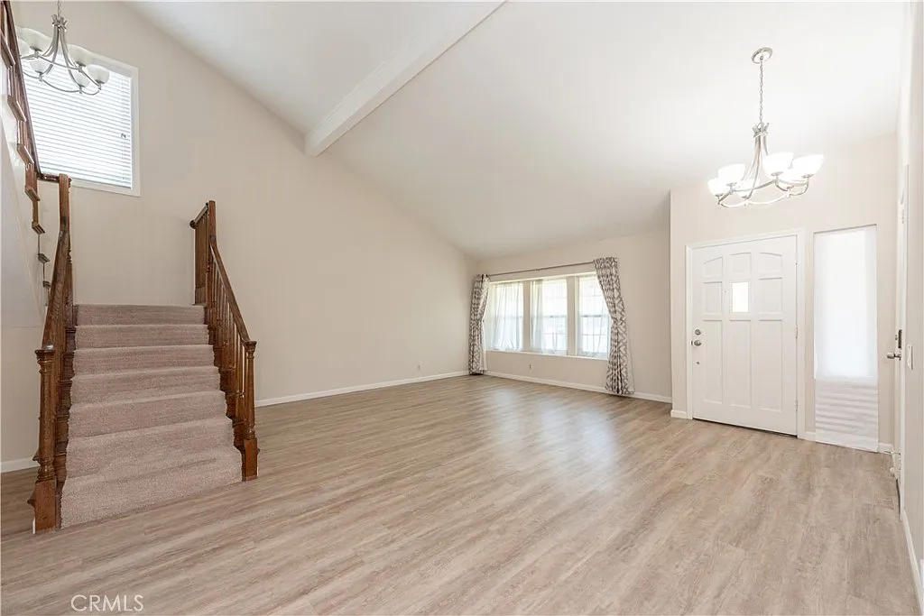 4 bed, 2.5 bath, 2078 sqft, $5,800 — Photo 4