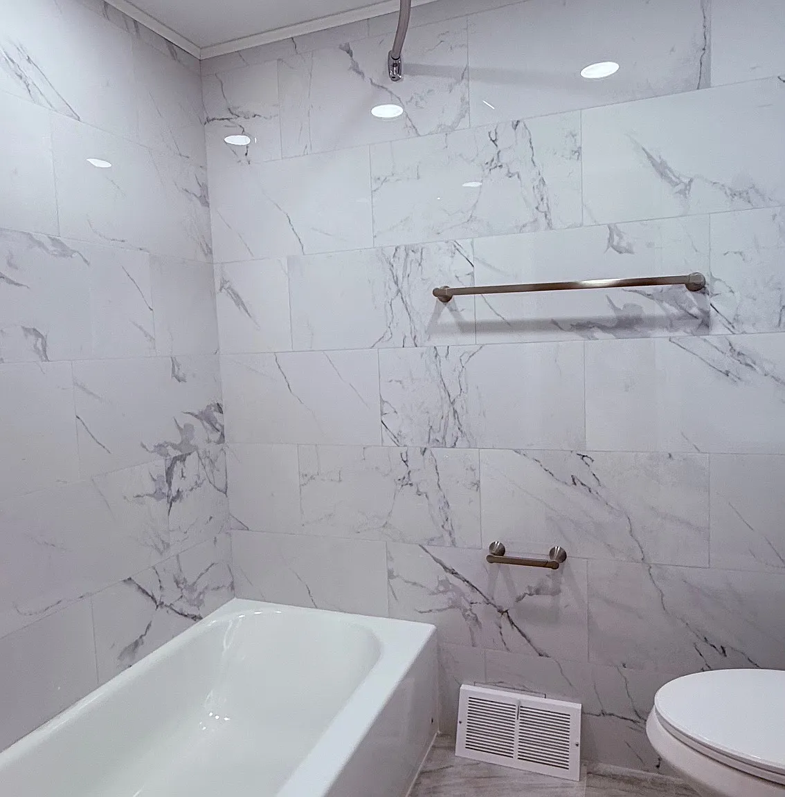 2 bed, 900 sqft, $1,900 — Photo 3