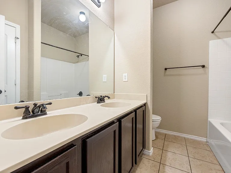 293 Rosalie Dr — Photo 14