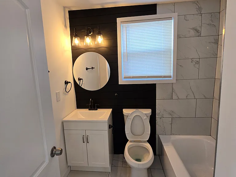 236 Clarendon Ave — Photo 4