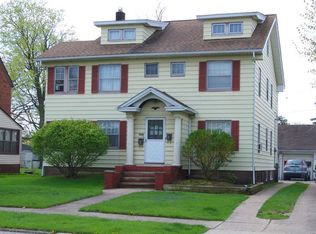8323 Greenlawn Ave, Parma, OH