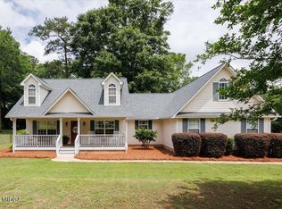 557 Aarons Cir, Gray, GA 31032