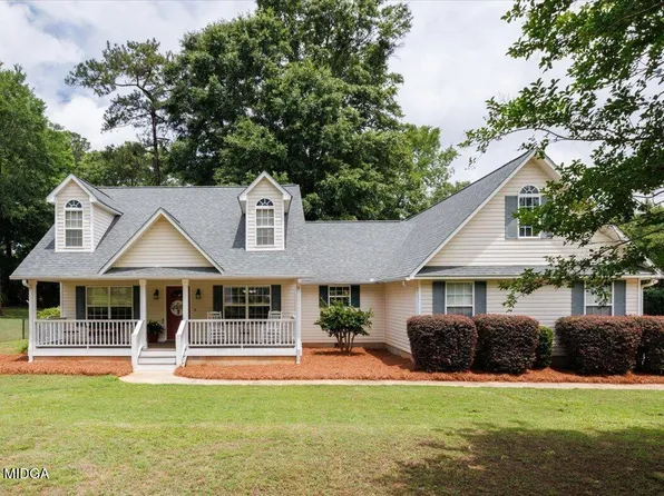 557 Aarons Cir, Gray, GA 31032