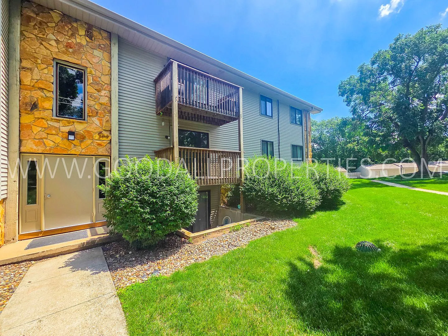 $875 Summer Special! 2-Bedroom, 2-Bath Clive Condo with Pool & Private Patio — Photo 1