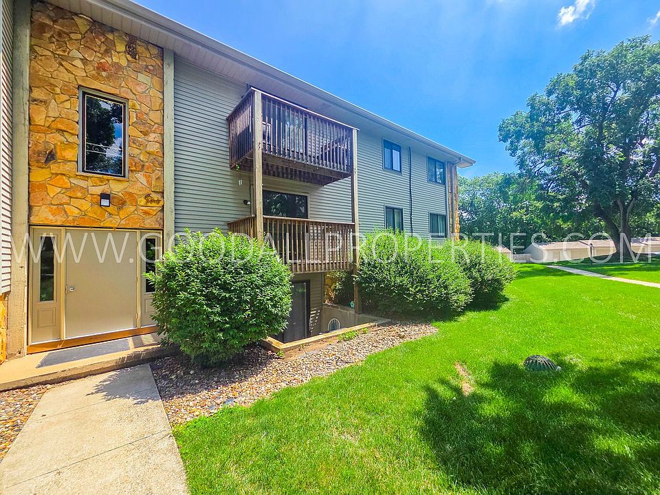 1st image of 9533 University Ave APT 3