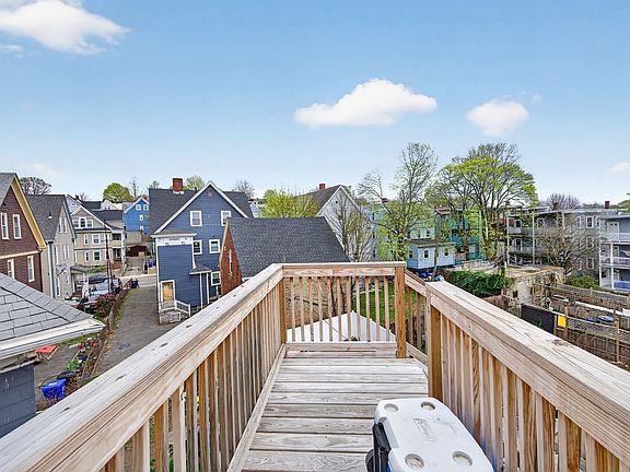 4th image of 37 Stonehurst St