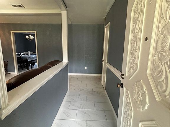 4th image of 1217 W Jackson St