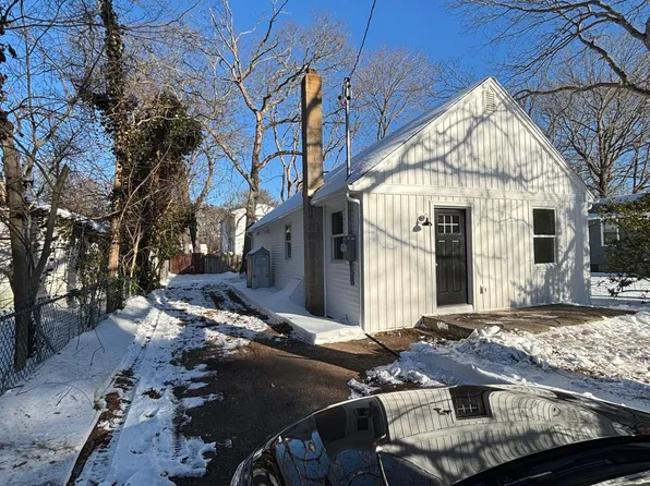 237 Beaver Dr, Mastic Beach, NY 11951