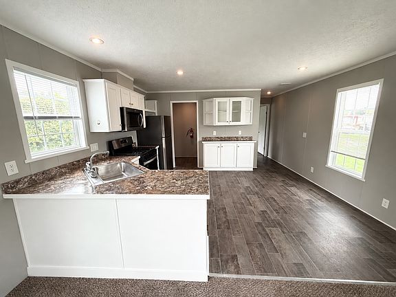 2nd image of 46000 Geddes Rd #30