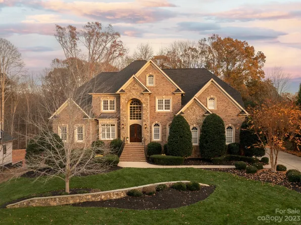 1820 Funny Cide Dr, Waxhaw, NC 28173