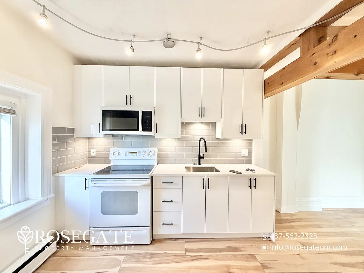 Building Photo - 38 Concession St #3