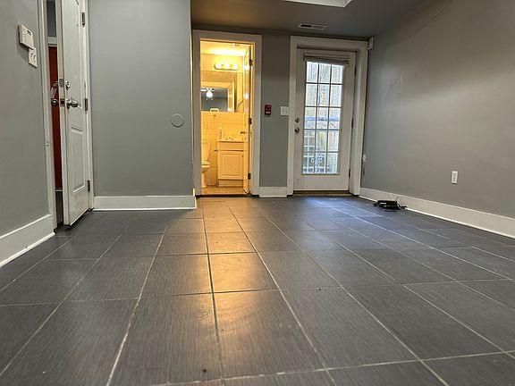 3rd image of 1902 N 18th St APT A2