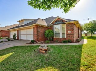 15400 Monarch Ln, Edmond, OK 73013