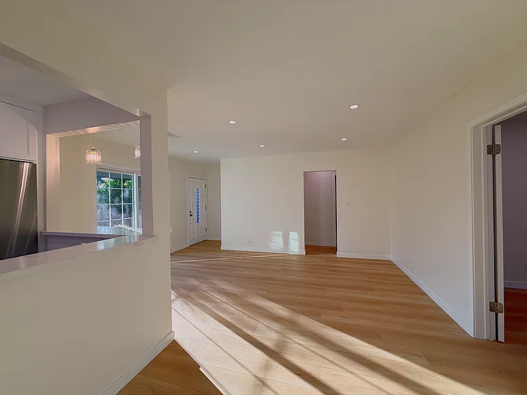 8304 Outland View Dr — Photo 23