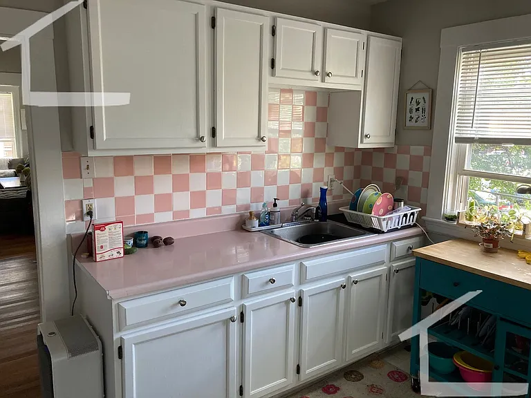 8 Woodside Ave #1 — Photo 18