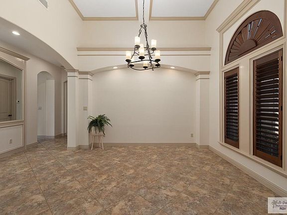 3rd image of 5713 Spicewood