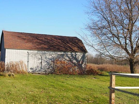 Newer roof on the barn too!