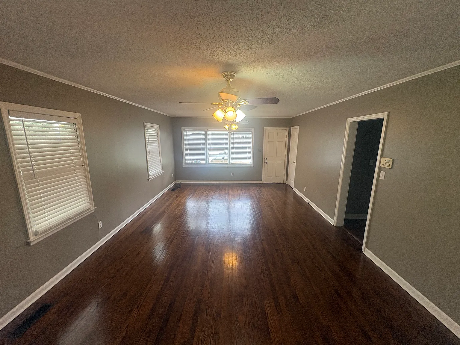 3 bed, 1500 sqft, $1,500 — Photo 4