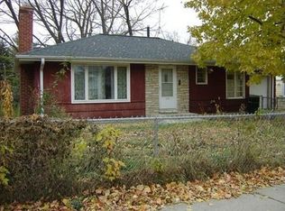 3269 Ewing Ave N, Robbinsdale, MN 55422